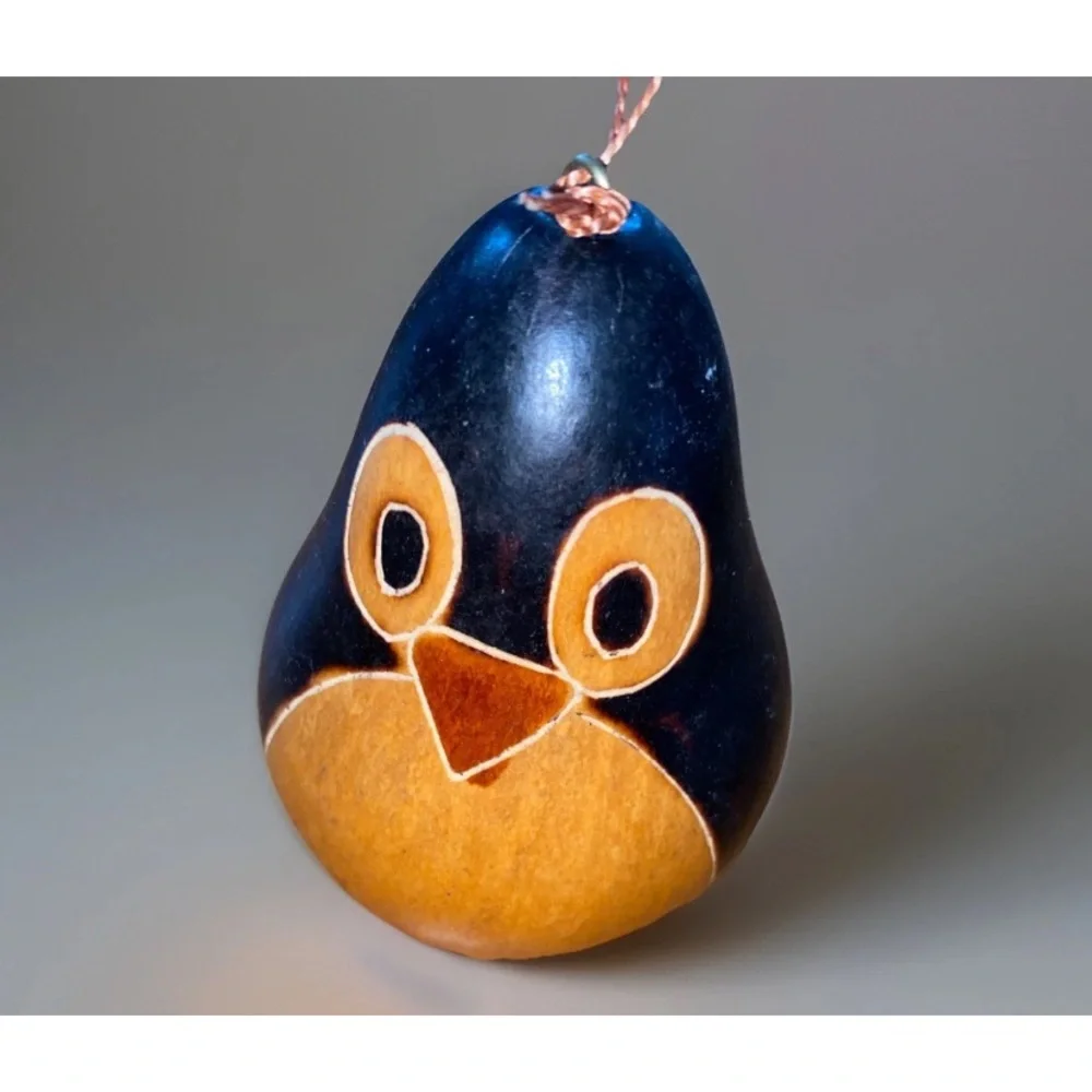 Global‎ Girlfriend Happy Penguin Gourd Ornament NWT